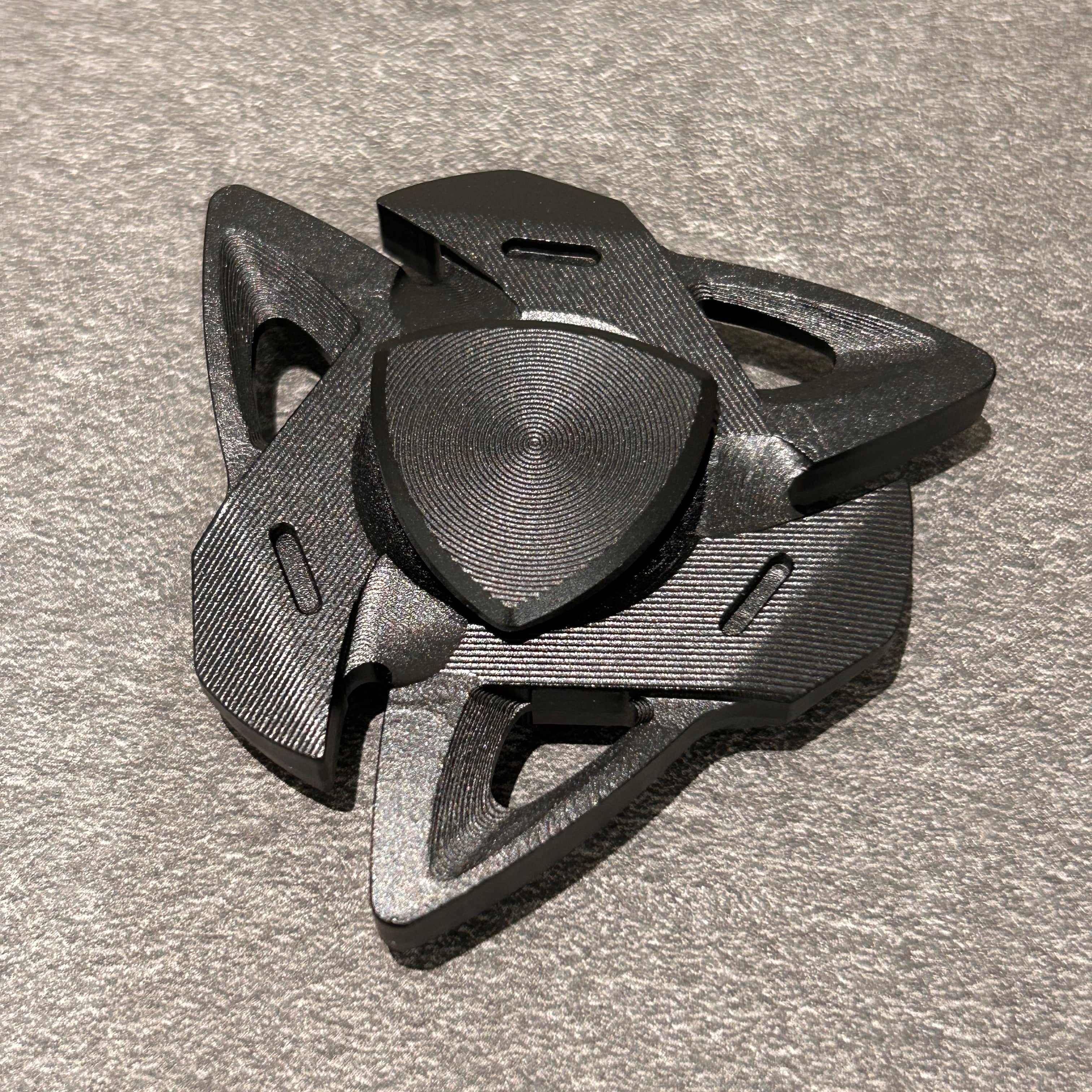Detaljebillede af Black Metal Shark Spinner