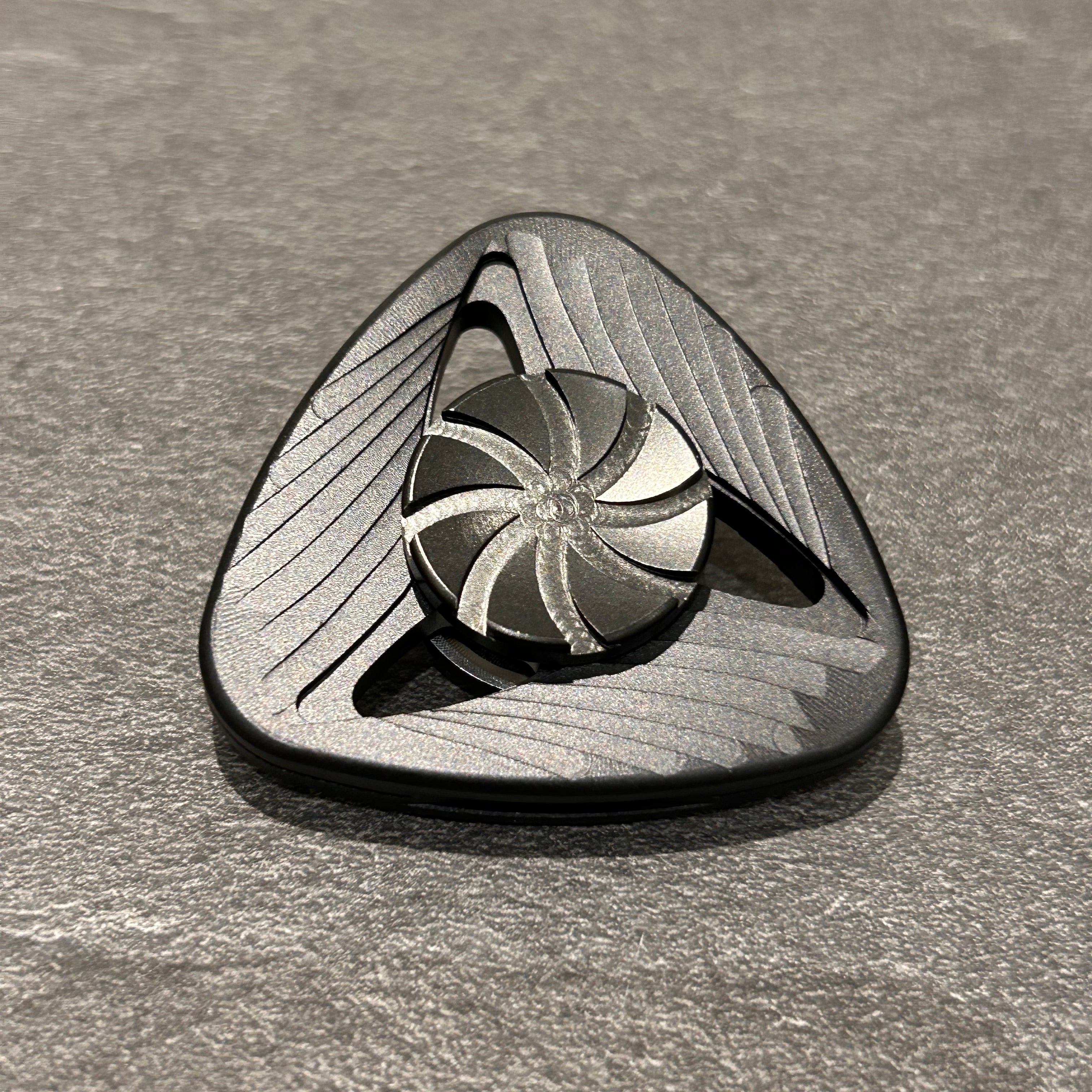 Black Metal Phantom Spinner vist som samlet model