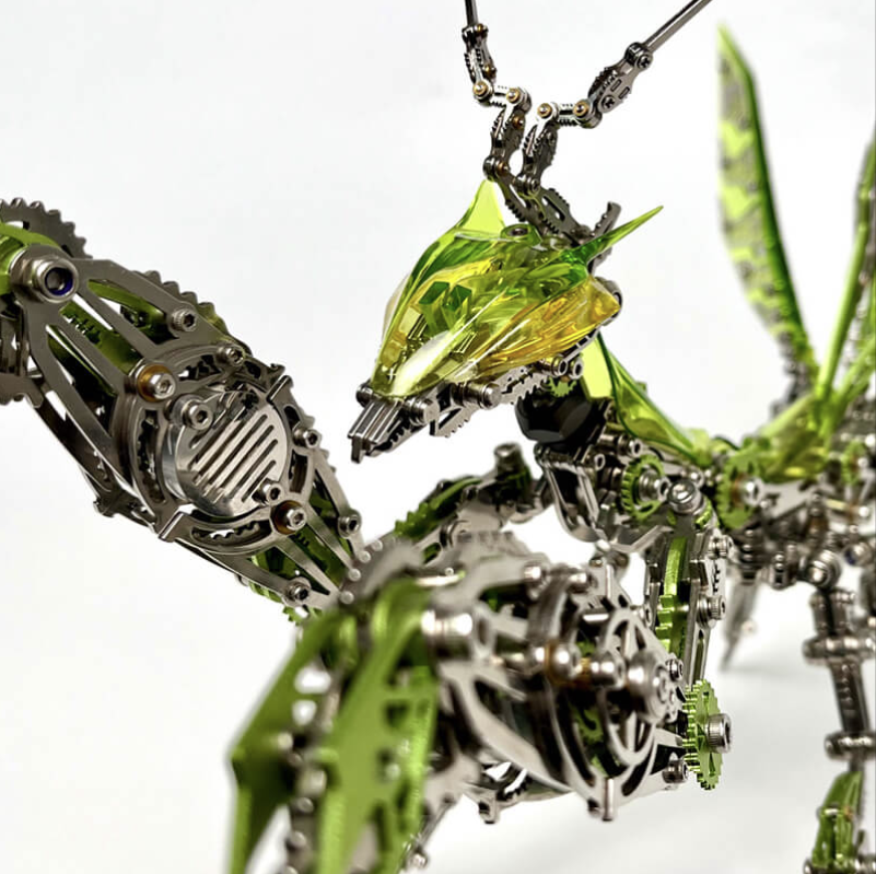 Detaljebillede af 3D Giant Praying Mantis Green/Silver