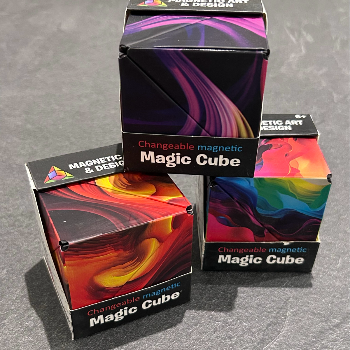 3 x Magic Infinity Cube vist som samlet model
