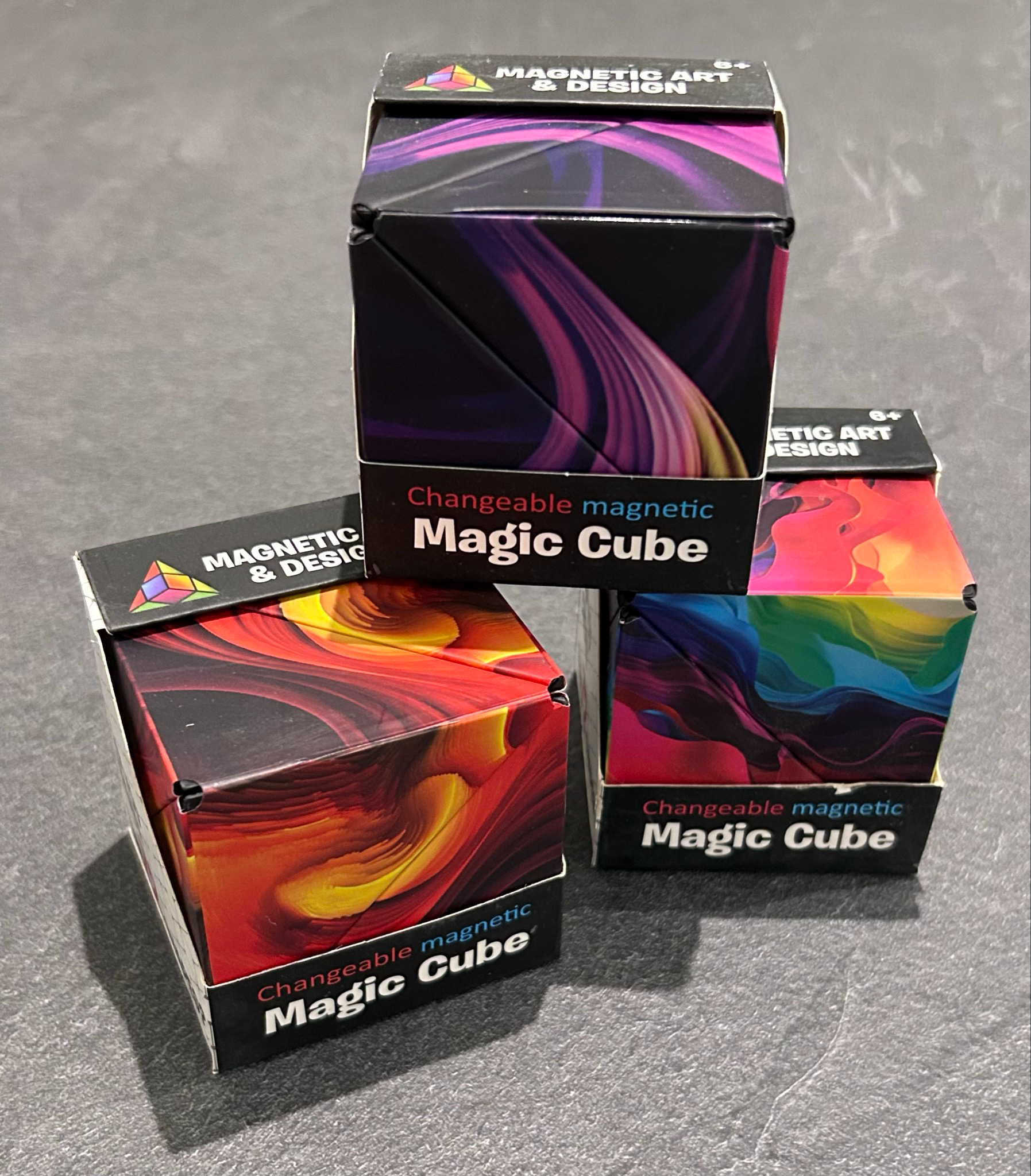 3 x Magic Infinity Cube vist som samlet model