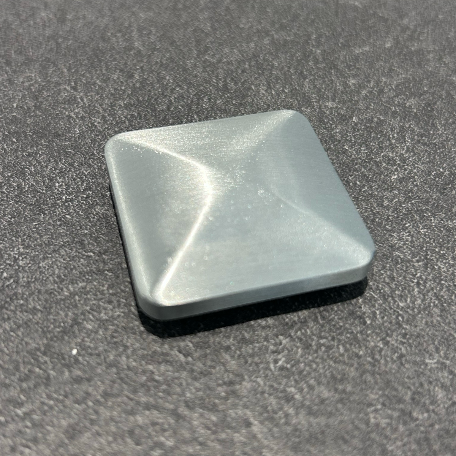 Desk Flipper Silver vist som samlet model