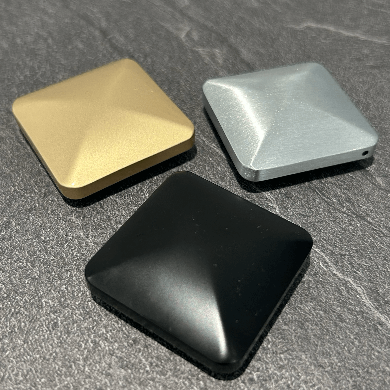 Desk Flipper Trinity Collection vist som samlet model