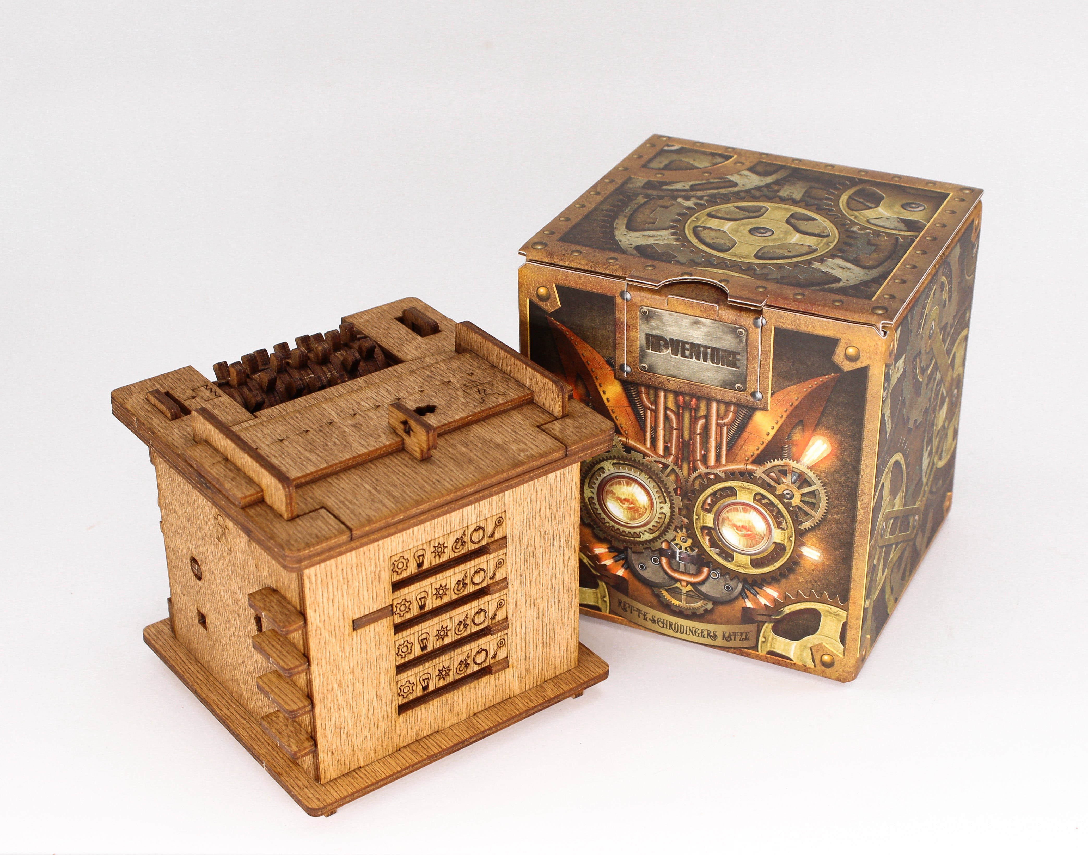 Emballage til Cluebox: Schrödingers Cat – Escape Room in a Box fra Puzzles & More