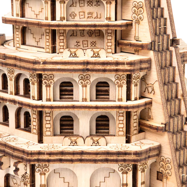 Detaljebillede af Quest Tower fra EscapeWelt – Escape Room in a Box