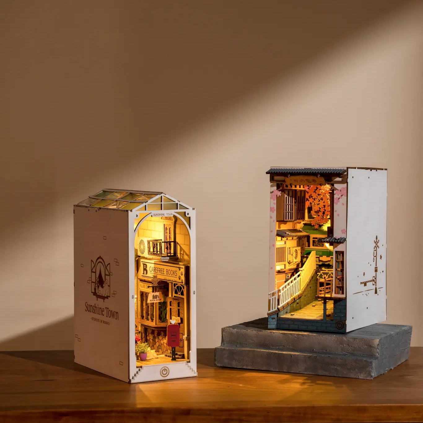 Detaljebillede af Rolife Sunshine Town – DIY Book Nook