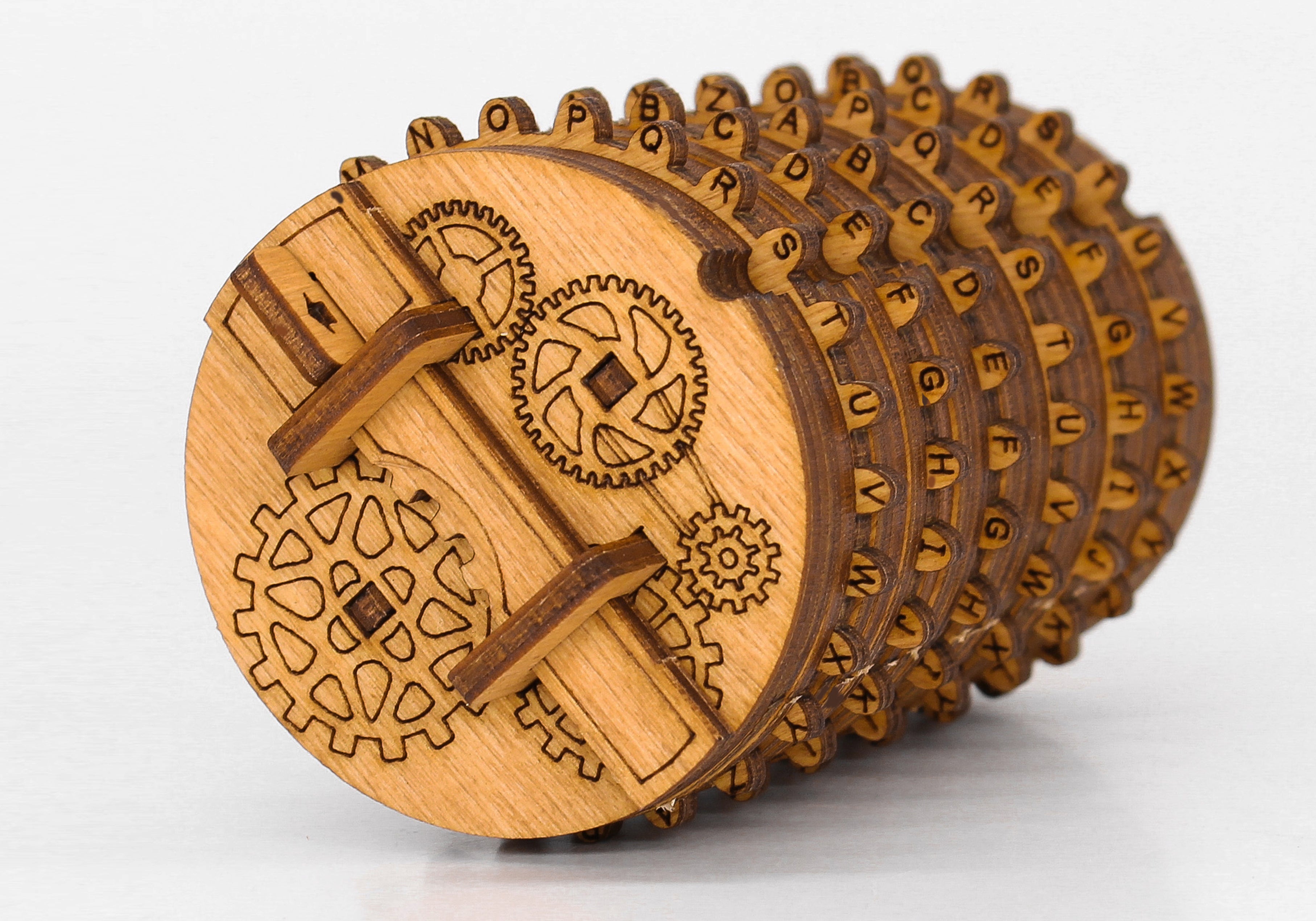 Detaljebillede af Kryptos fra iDventure – Cryptex puzzle box i Træ