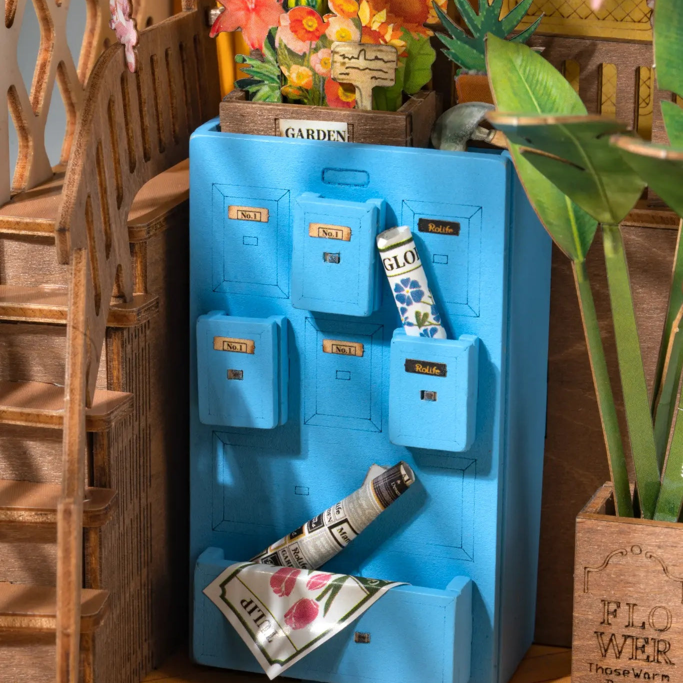 Detaljebillede af Rolife Garden House – DIY Book Nook