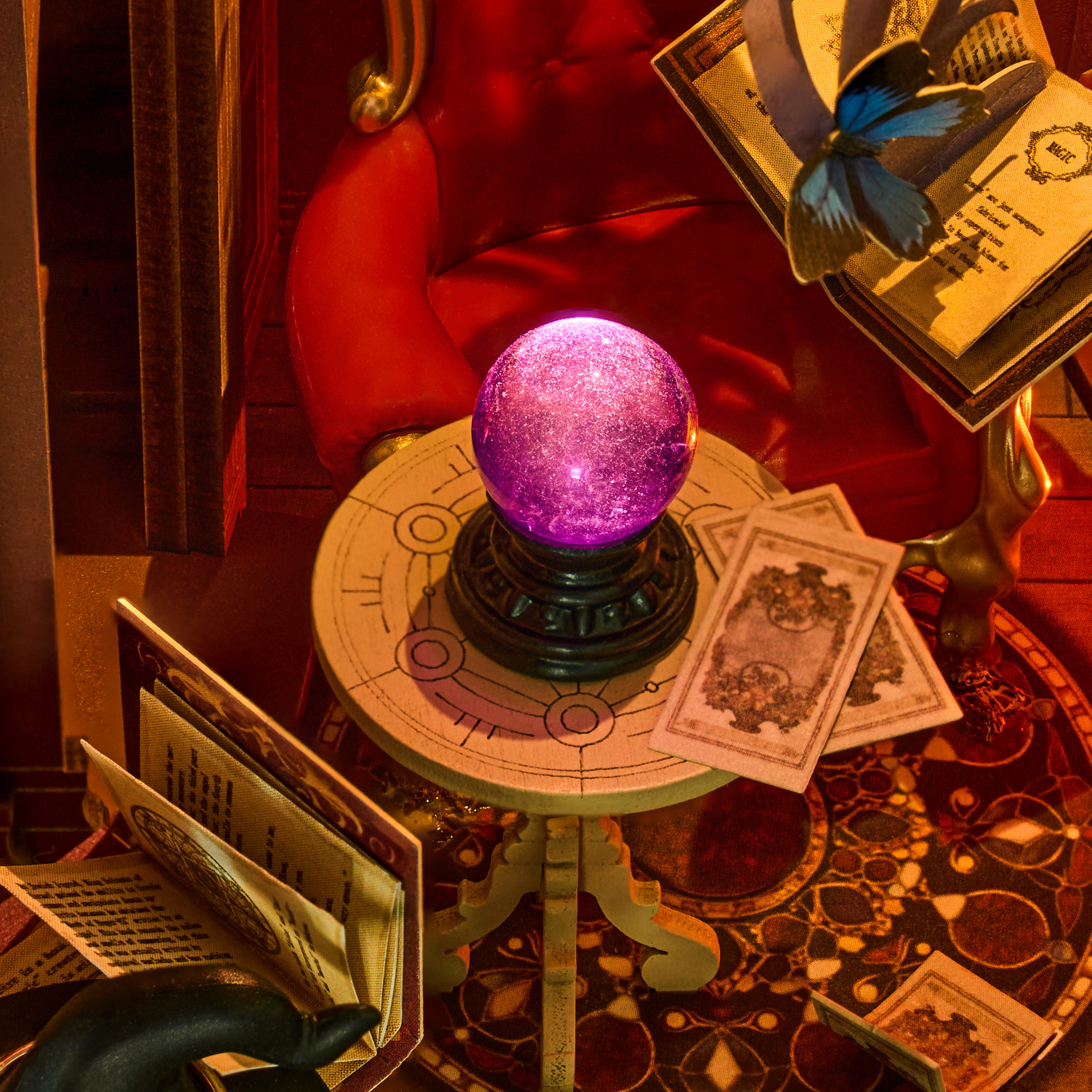Detaljebillede af Rolife Magic Fantasy Corner – DIY Book Nook