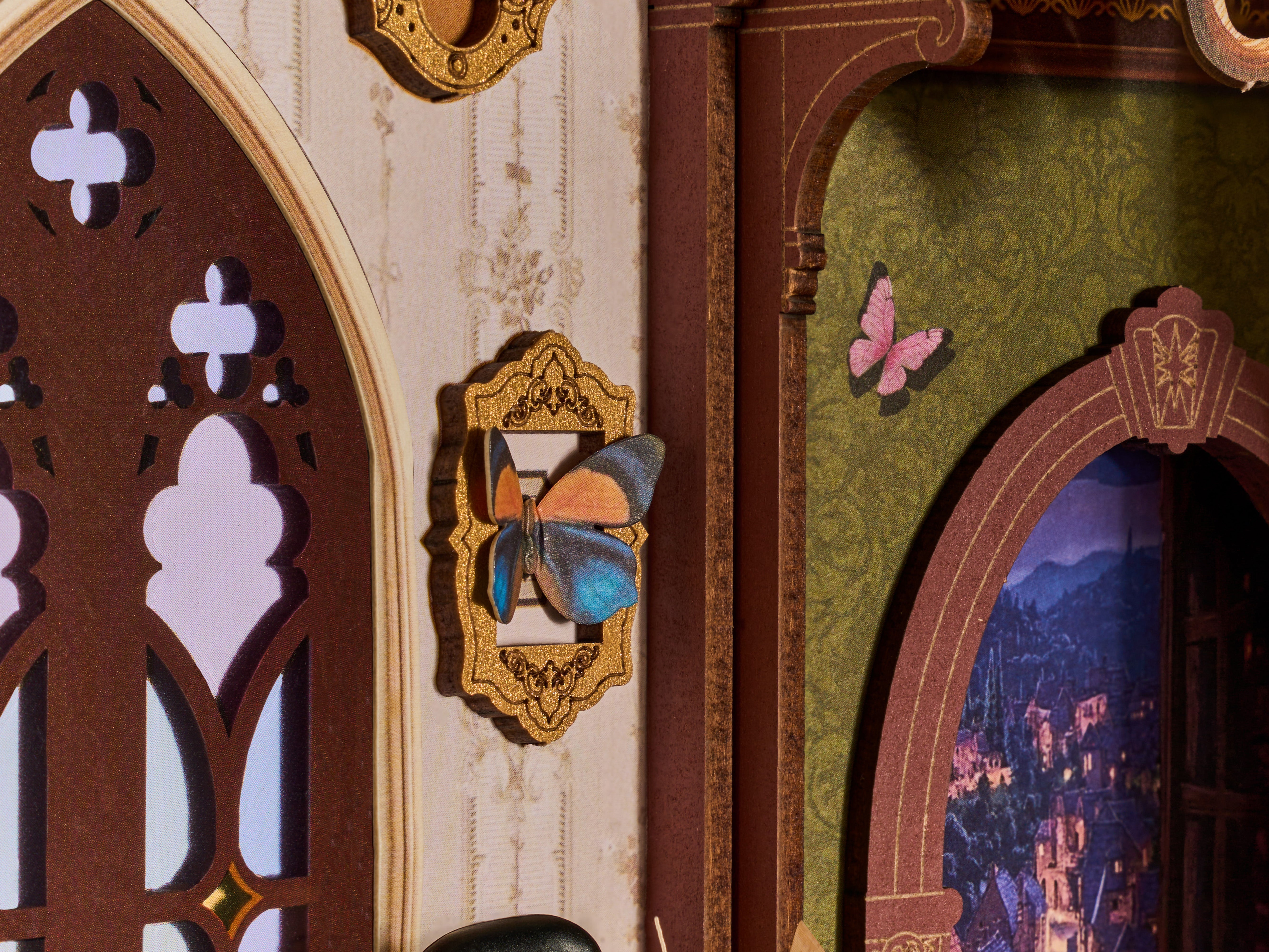 Detaljebillede af Rolife Magic Fantasy Corner – DIY Book Nook