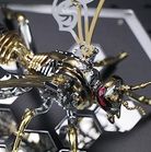 Detaljebillede af 3D Wasp Gold/Silver metal puzzle