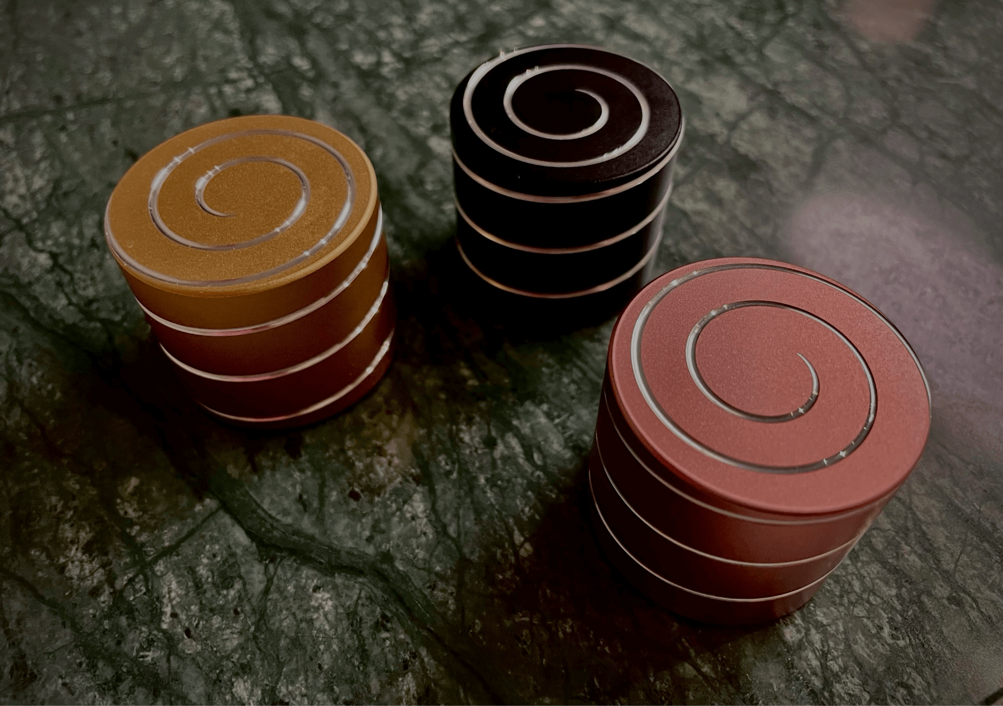 Desk High Ball Spinner 40 mm vist som samlet model