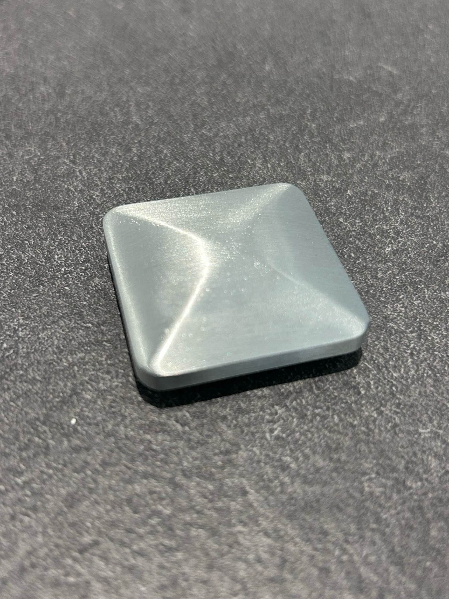 Desk Flipper Silver vist som samlet model