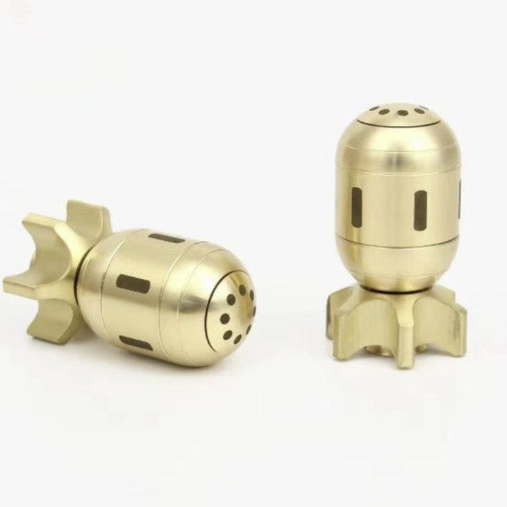 Retro Rocket Bomb Spinner – Gold Edition vist som samlet model