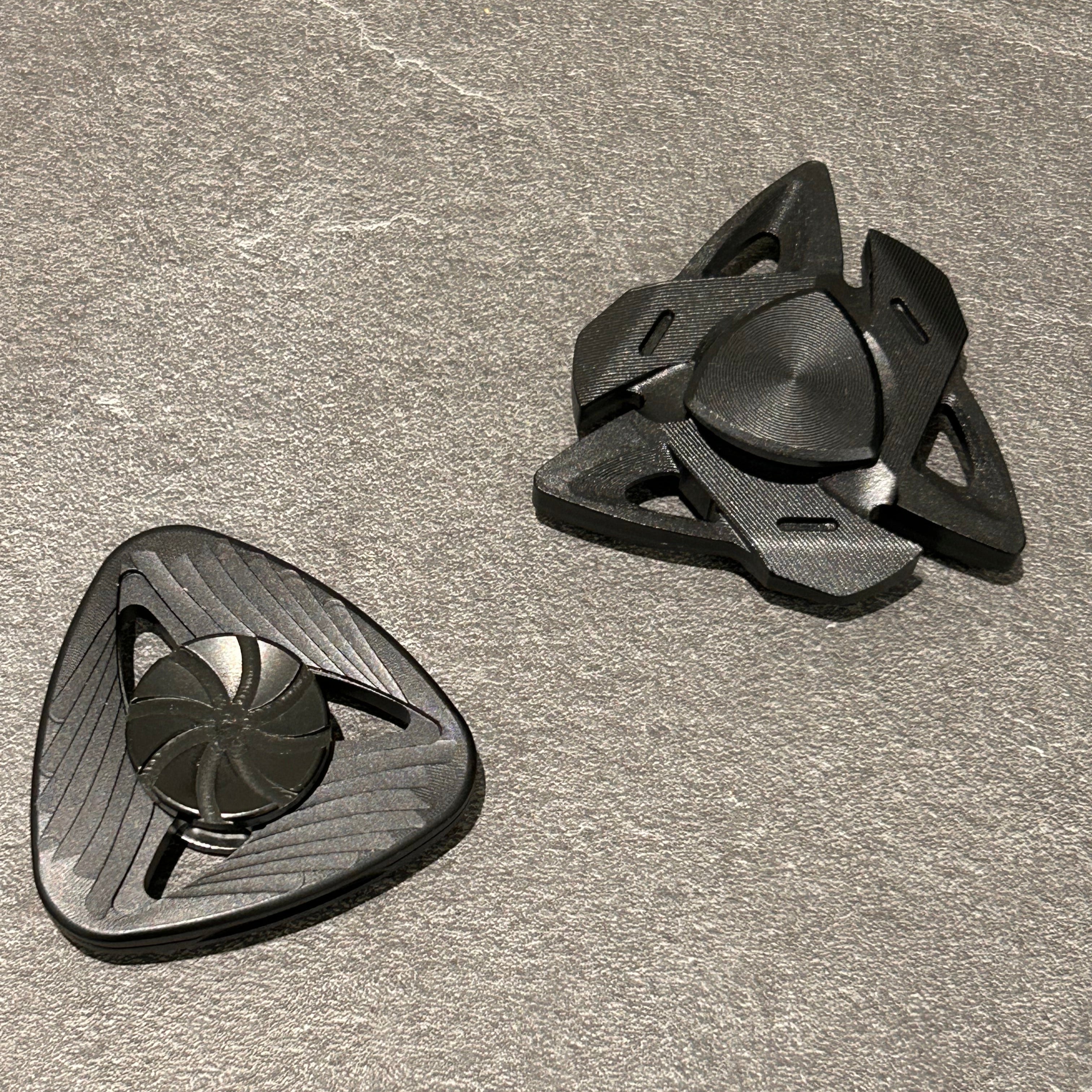 Detaljebillede af Black Metal Shark Spinner