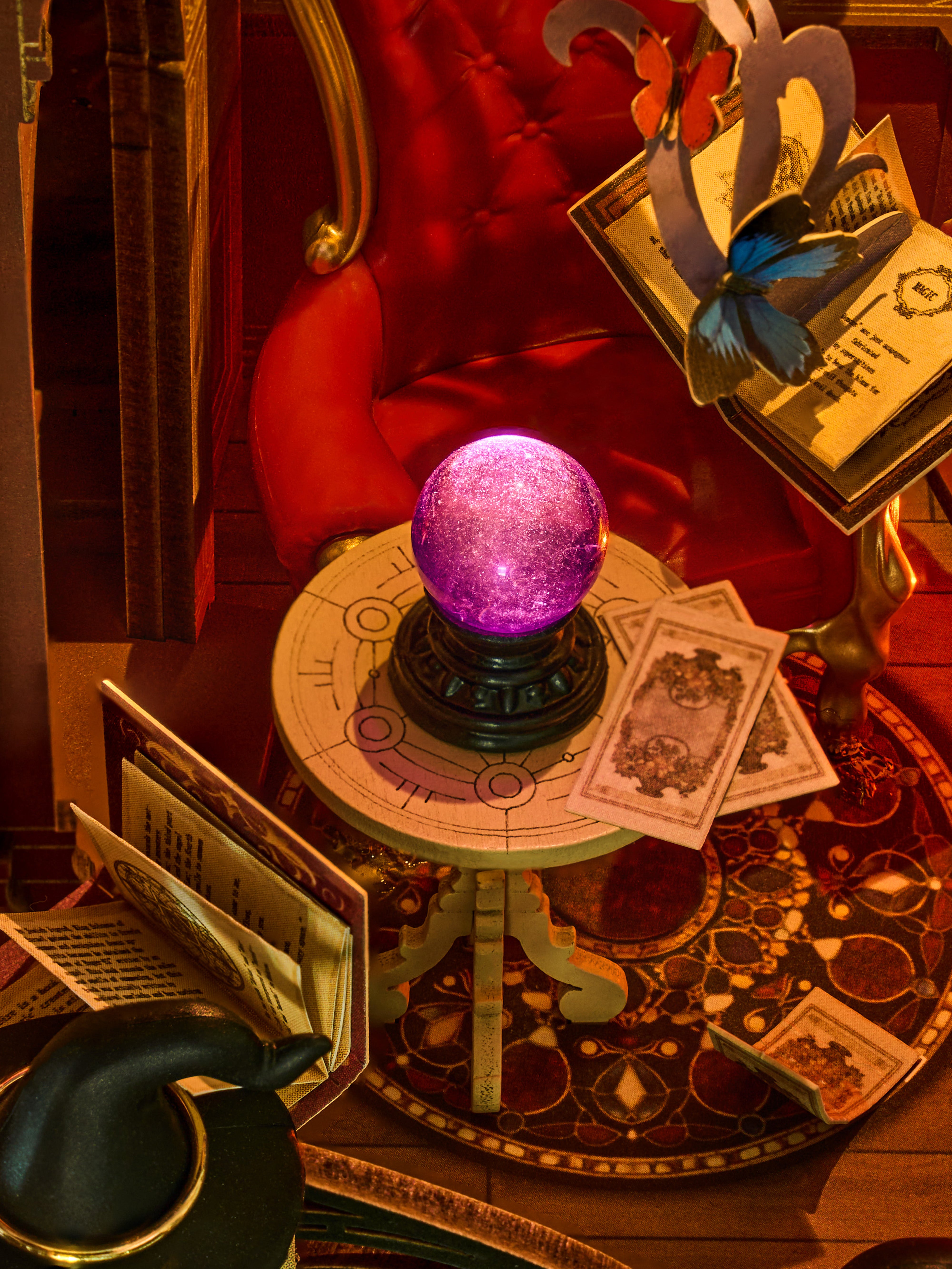 Detaljebillede af Rolife Magic Fantasy Corner – DIY Book Nook
