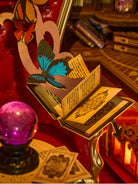 Detaljebillede af Rolife Magic Fantasy Corner – DIY Book Nook