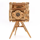 Detaljebillede af Cluebox: Sherlock's Camera – Escape Room in a Box
